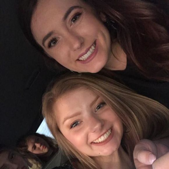 Meet your Posher, Tori - Picture 1 of 1